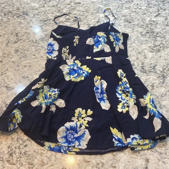 Old Navy | NWOT Floral Sundress Adjustable Straps in Navy Blue Size Medium - Picture 8 of 12